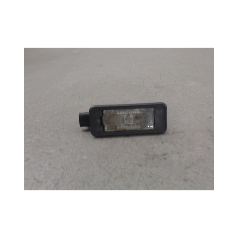 ECLAIREUR PLAQUE DE POLICE DROIT PEUGEOT 208