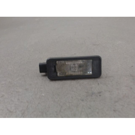 ECLAIREUR PLAQUE DE POLICE DROIT PEUGEOT 208