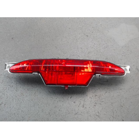 FEU BROUILLARD CENTRAL ARRIERE PEUGEOT 208