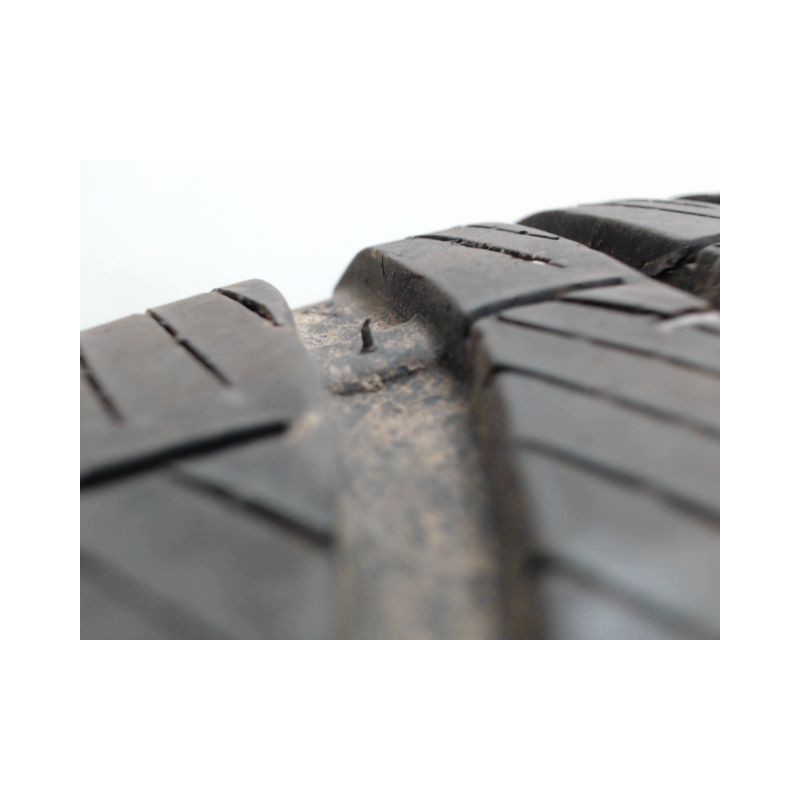 Paire de pneus KUMHO SOLUS 4S HA32 205 60 16 96 V