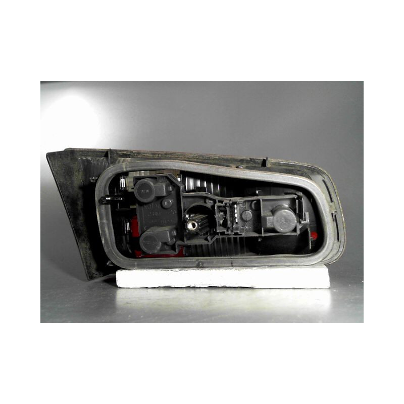 FEU ARRIERE INTERIEUR DROIT RENAULT LAGUNA