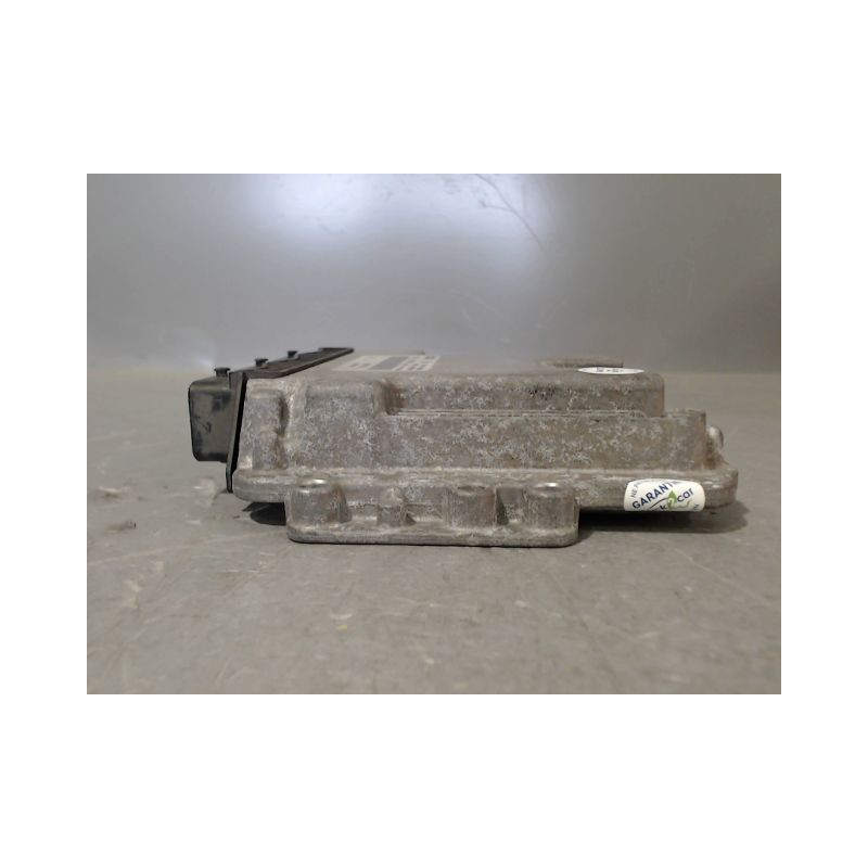 CALCULATEUR MOTEUR RENAULT MEGANE