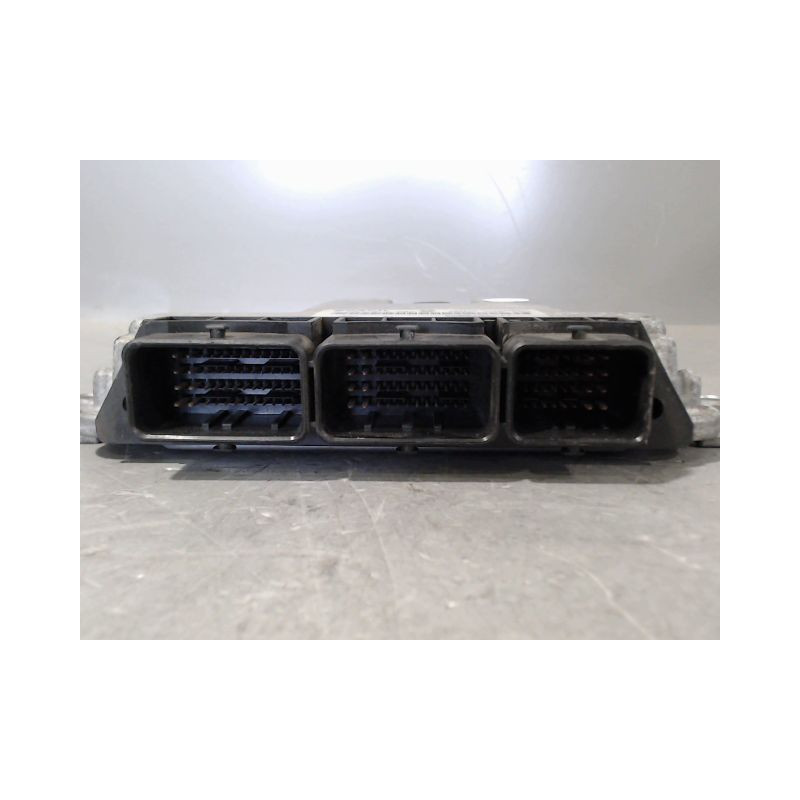 CALCULATEUR MOTEUR RENAULT MEGANE