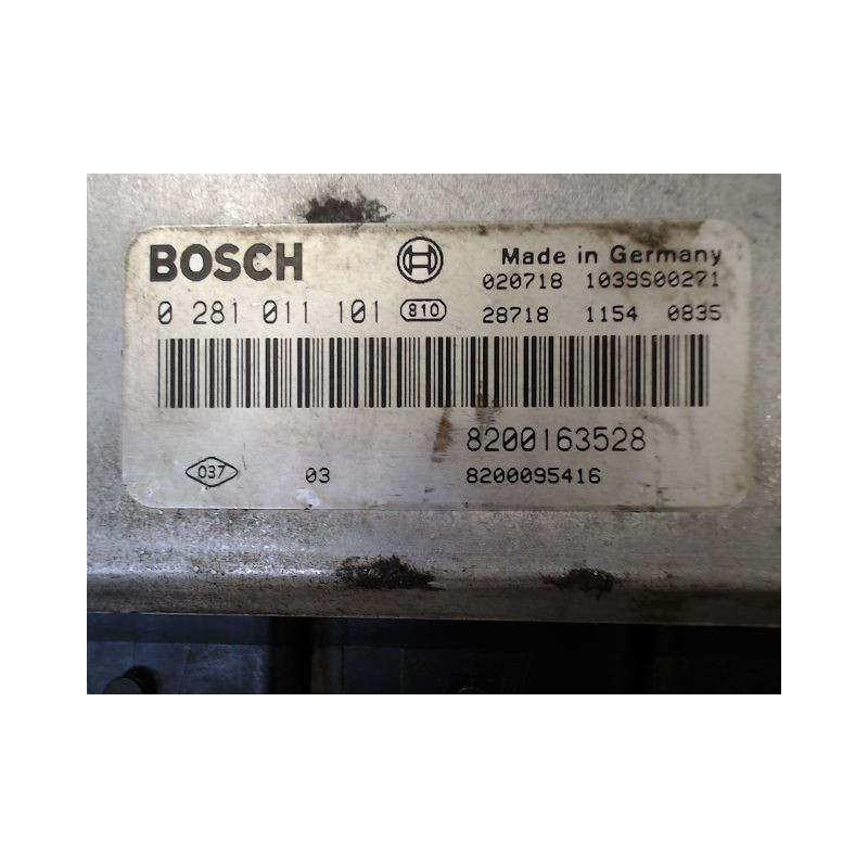 CALCULATEUR MOTEUR RENAULT LAGUNA