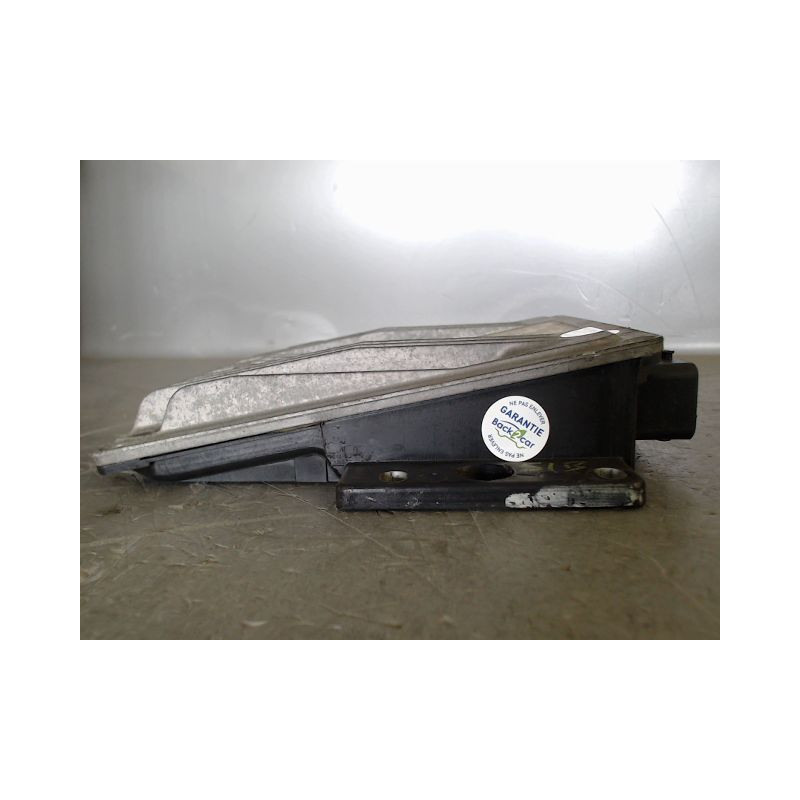CALCULATEUR MOTEUR RENAULT CLIO