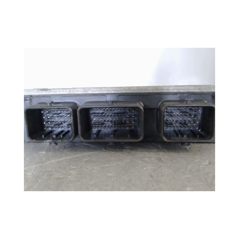CALCULATEUR MOTEUR RENAULT CLIO