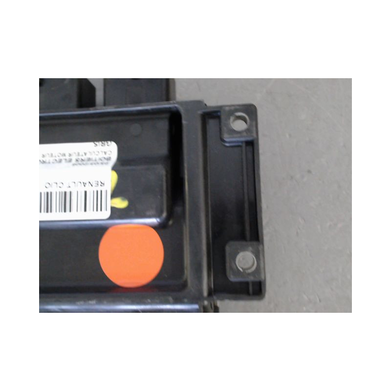CALCULATEUR MOTEUR RENAULT CLIO