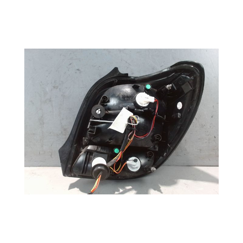 FEU ARRIERE GAUCHE  CITROEN C1