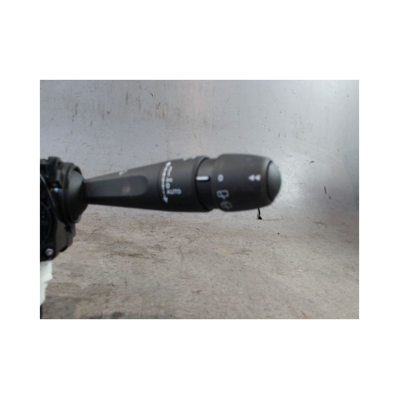 BLOC COMMODOS PEUGEOT 208