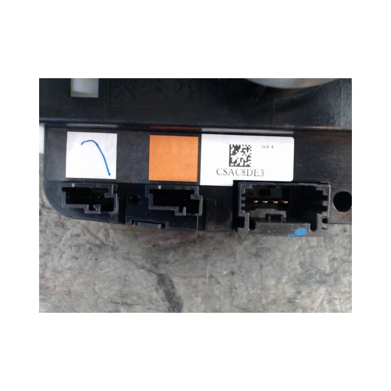 BLOC COMMODOS PEUGEOT 208