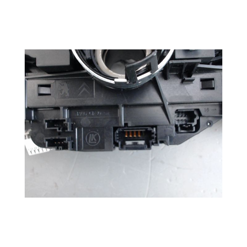 BLOC COMMODOS PEUGEOT 5008