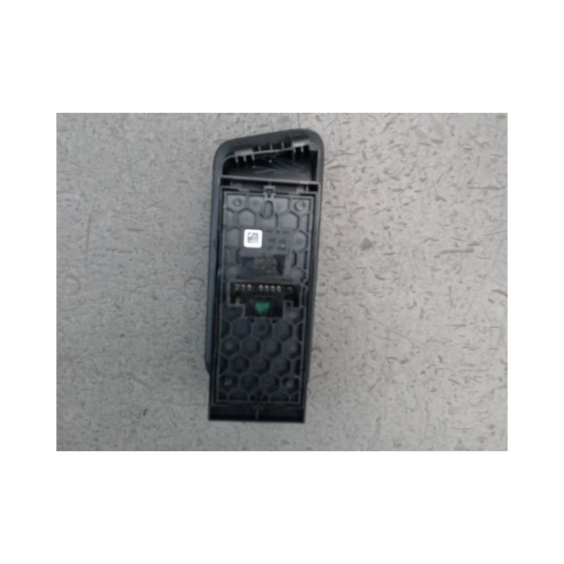 COMMANDE LEVE-GLACE PORTE AVG VOLKSWAGEN GOLF