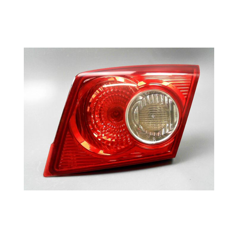 FEU ARRIERE INTERIEUR DROIT GM DAEWOO LACETTI