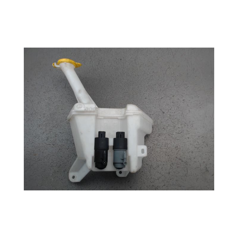RESERVOIR LAVE-GLACE AVANT TOYOTA YARIS