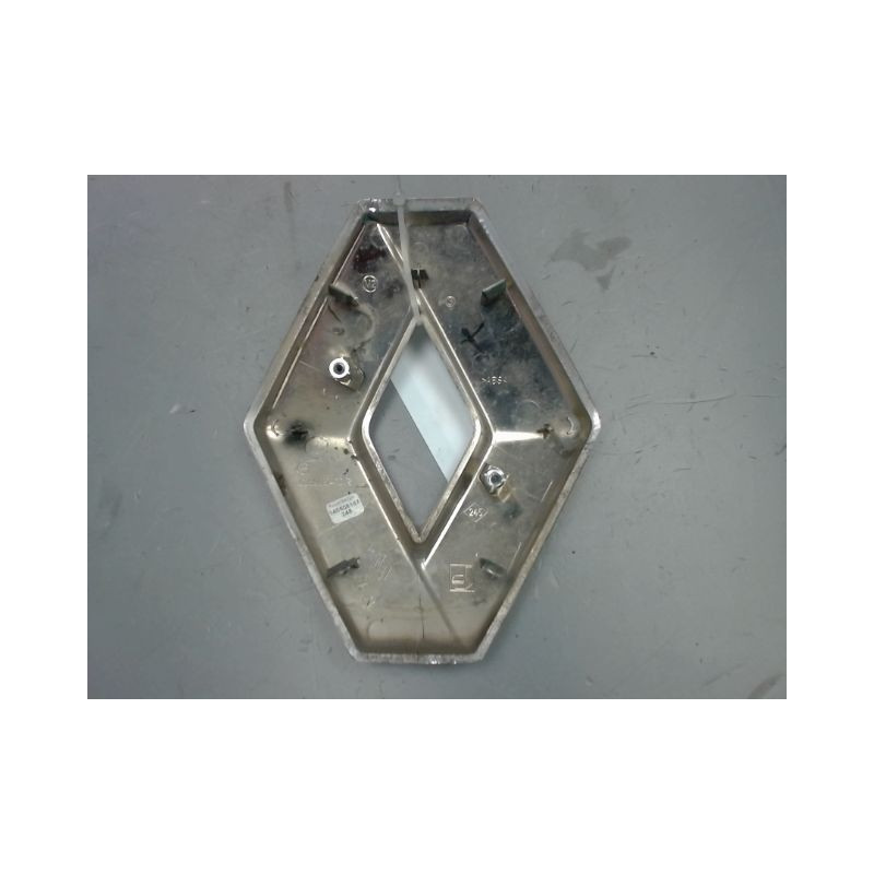 SIGLE CALANDRE RENAULT MEGANE
