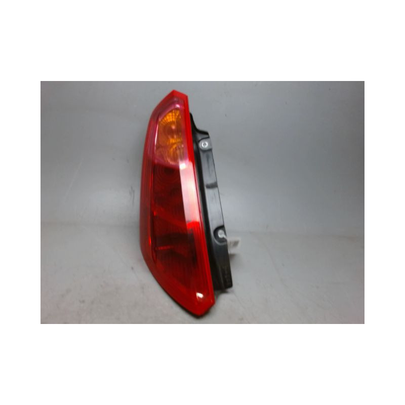 FEU ARRIERE GAUCHE  FIAT GRANDE PUNTO 2005-