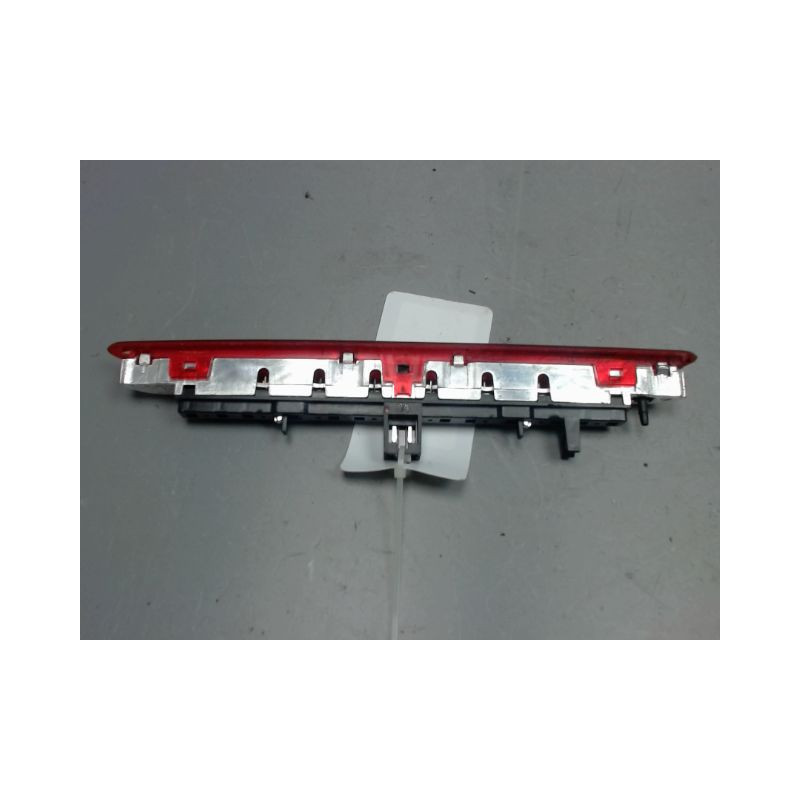 FEUX STOP SUPPLEMENTAIRE FIAT GRANDE PUNTO 2005-