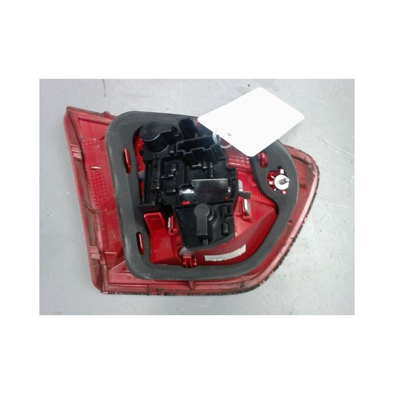 FEU ARRIERE INTERIEUR DROIT SEAT IBIZA 4 PHASE 2 DIESEL