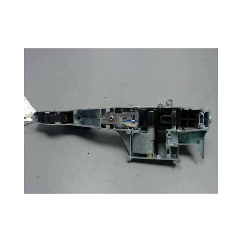 POIGNEE EXTERIEURE PORTE COULISSANTE DROIT PEUGEOT PARTNER 2 PHASE 3 1.6 HDI - 8V