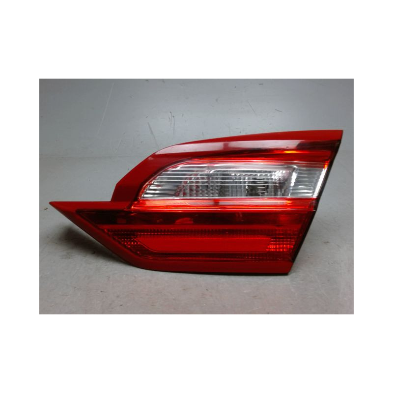 FEU ARRIERE INTERIEUR DROIT FORD FIESTA