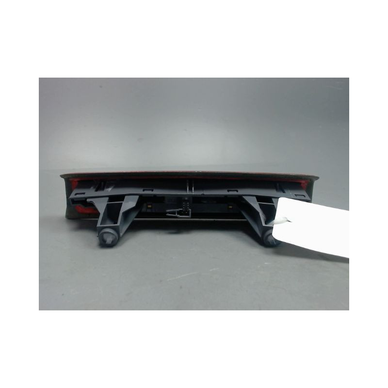 FEUX STOP SUPPLEMENTAIRE OPEL CORSA