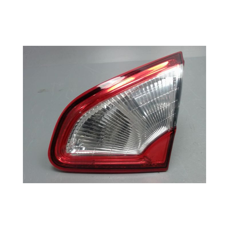 FEU ARRIERE INTERIEUR DROIT NISSAN QASHQAI