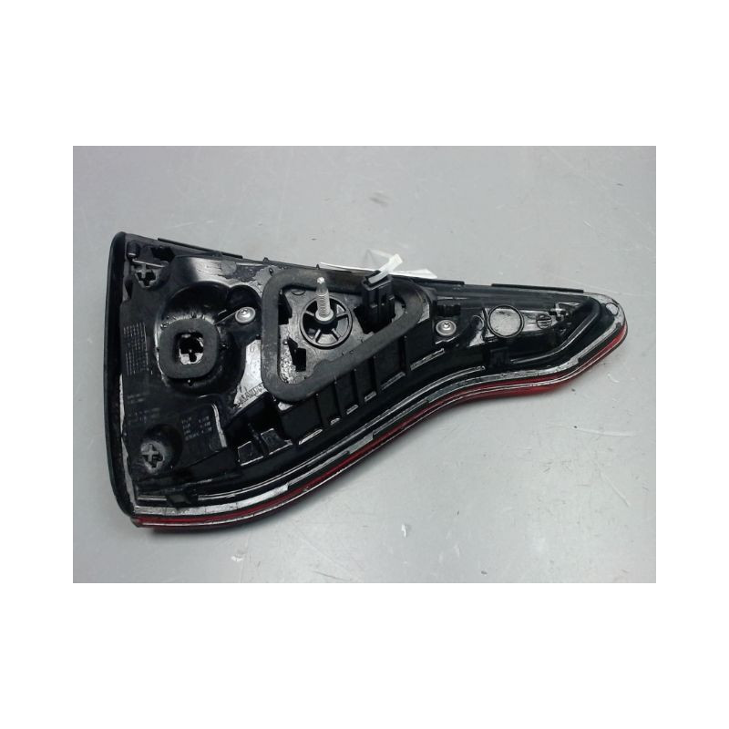 FEU ARRIERE INTERIEUR DROIT RENAULT CLIO 5  DIESEL