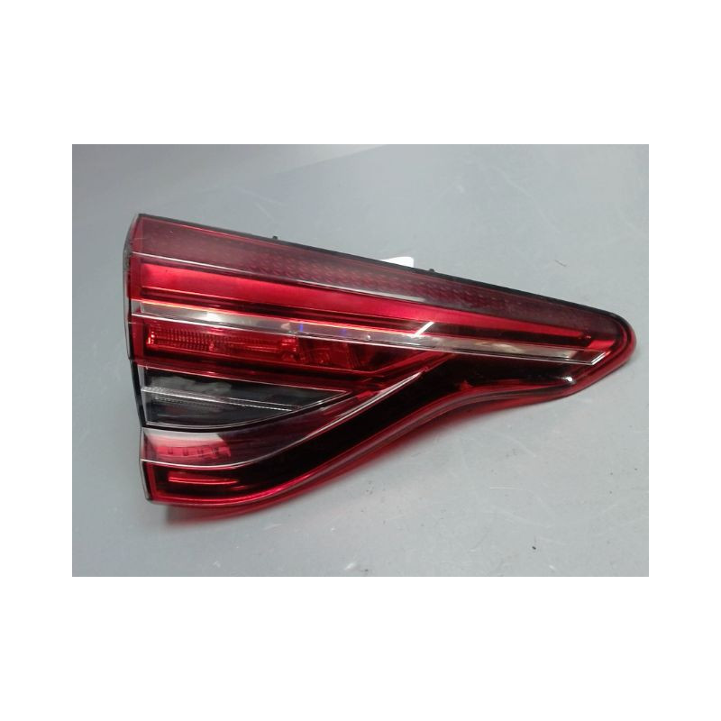 FEU ARRIERE INTERIEUR GAUCHE RENAULT CLIO 5  DIESEL
