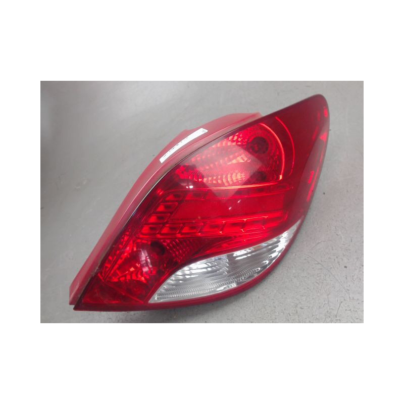 FEU ARRIERE DROIT PEUGEOT 207