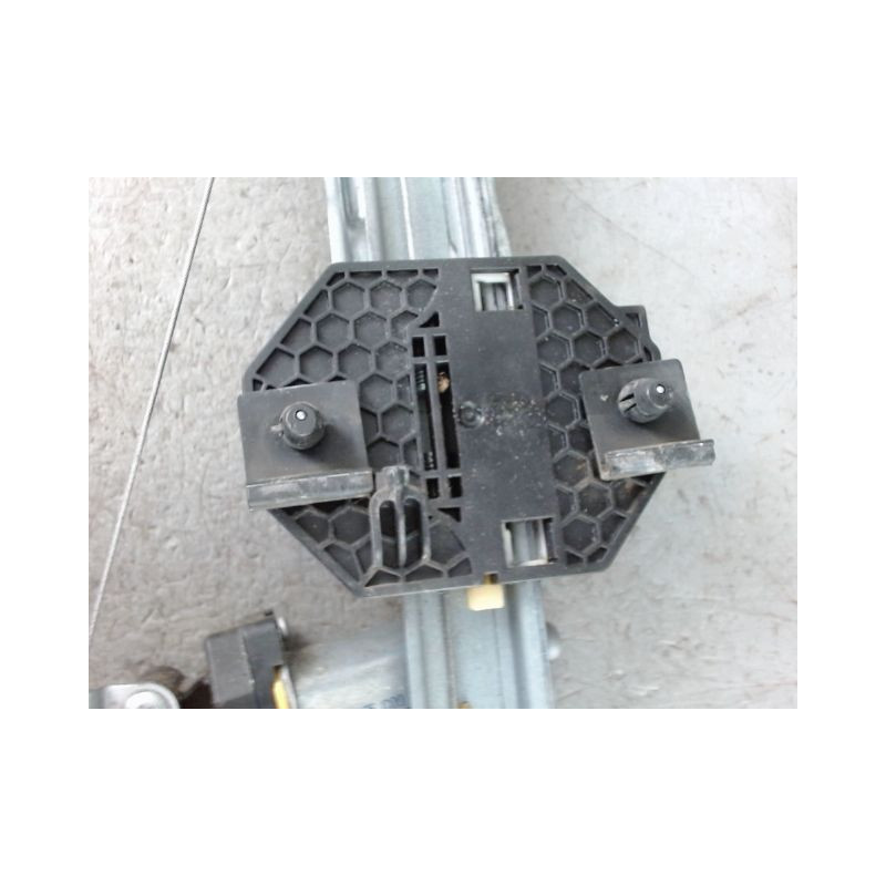 MECANISME+MOTEUR LEVE-GLACE AVANT GAUCHE DACIA SANDERO