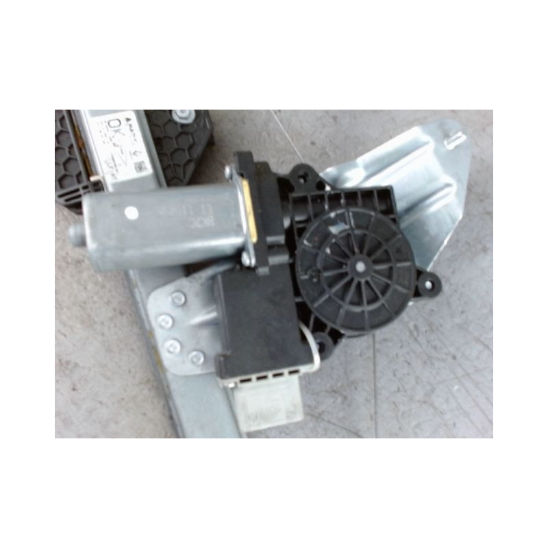 MECANISME+MOTEUR LEVE-GLACE AVANT GAUCHE DACIA SANDERO