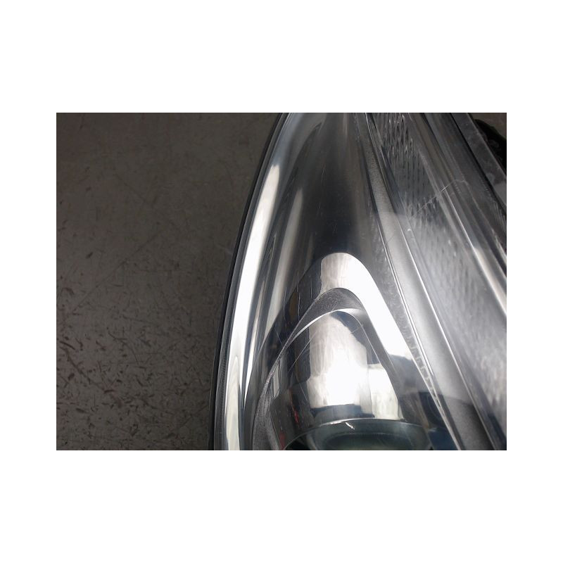 PHARE DROIT PEUGEOT 2008
