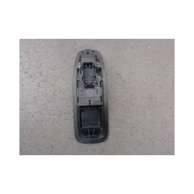 COMMANDE LEVE-GLACE PORTE AVG PEUGEOT 208