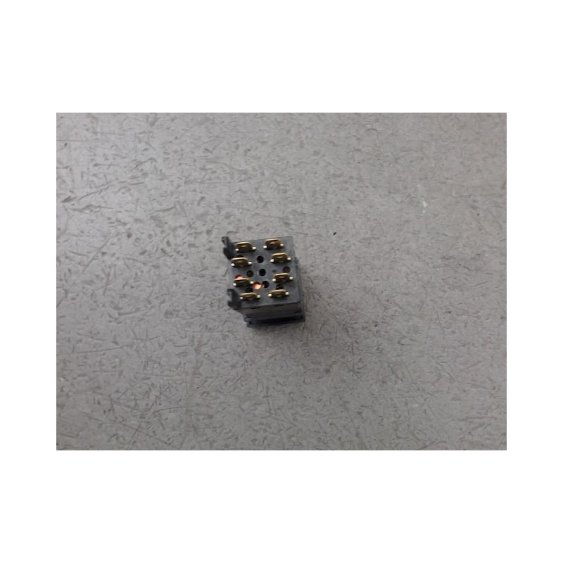 BOUTON DE WARNING CITROEN SAXO
