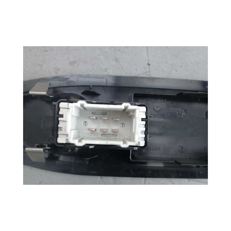 COMMANDE LEVE-GLACE PORTE AVD PEUGEOT 208