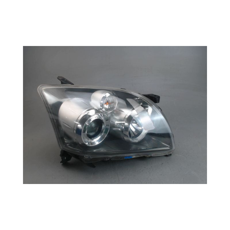 PHARE DROIT TOYOTA AVENSIS