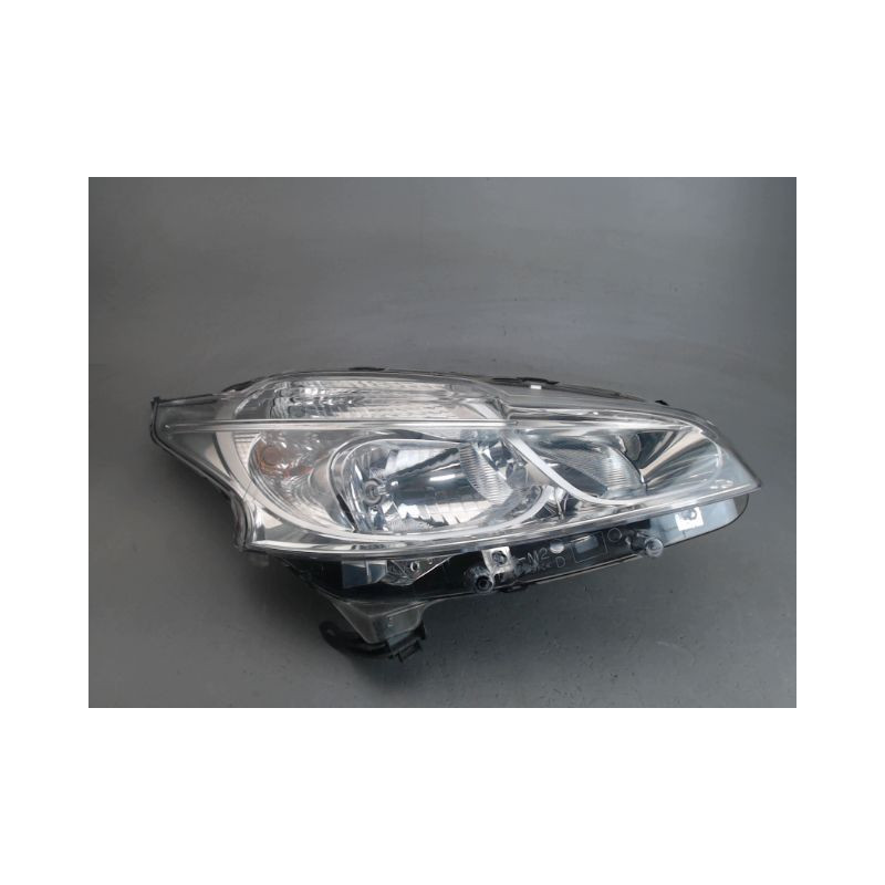 PHARE DROIT PEUGEOT 208