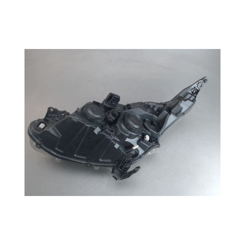 PHARE DROIT PEUGEOT 208