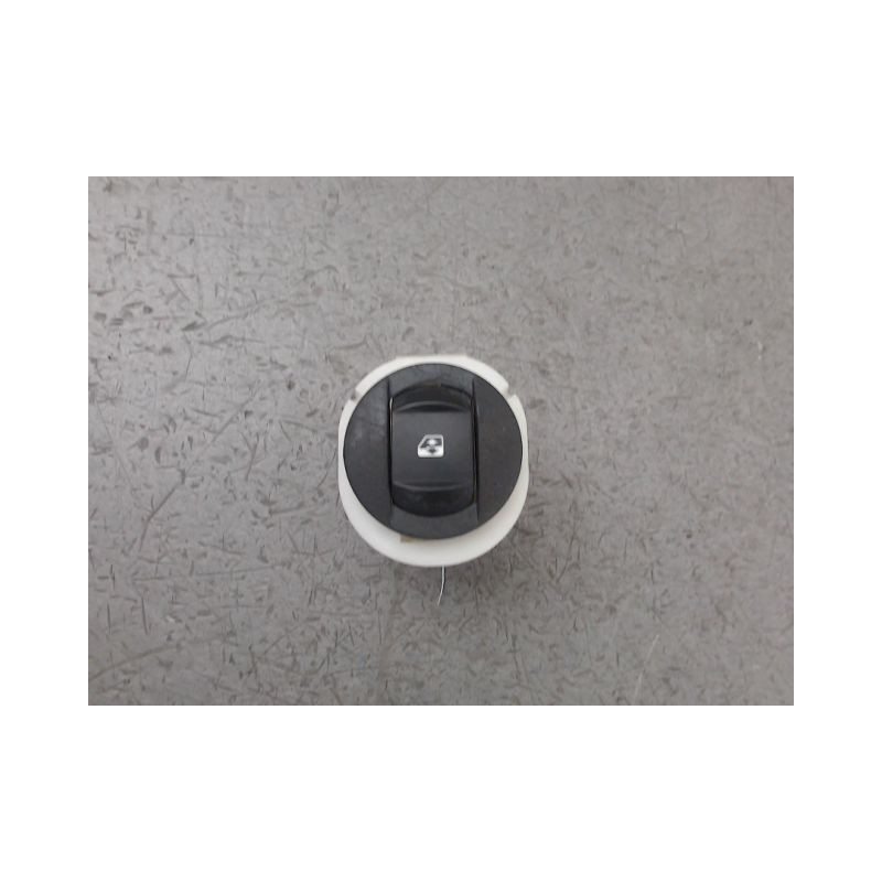 COMMANDE LEVE-GLACE PORTE AVD RENAULT CLIO