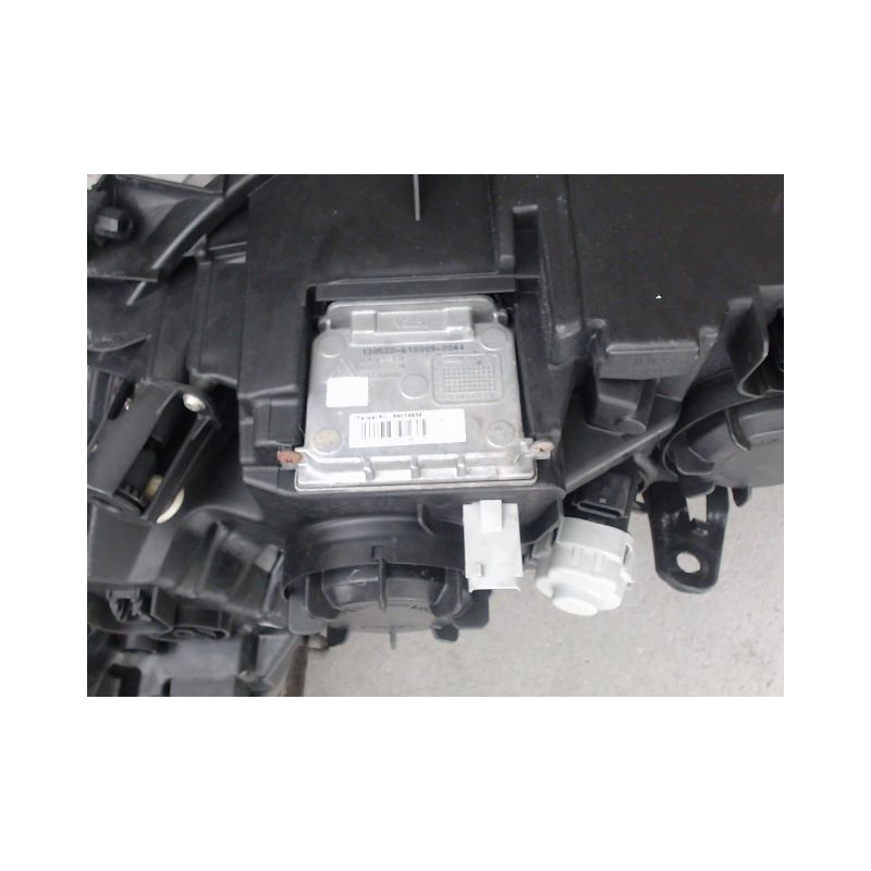 PHARE DROIT RENAULT LATITUDE