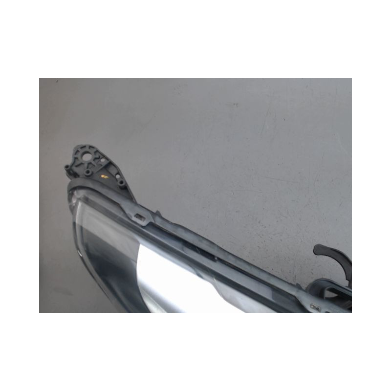 PHARE DROIT PEUGEOT 5008