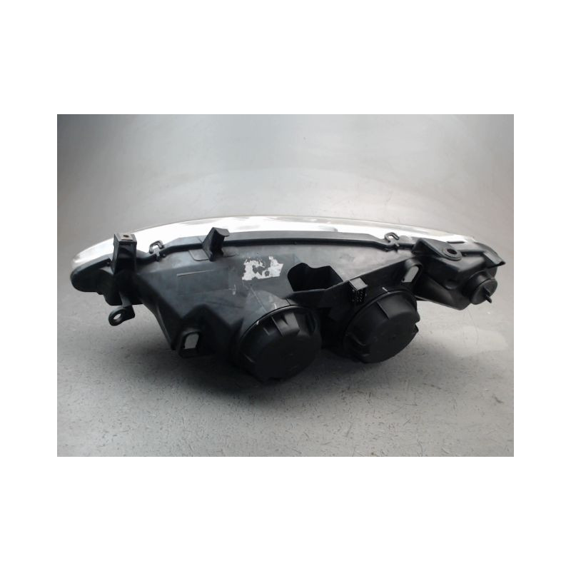 PHARE DROIT PEUGEOT 307