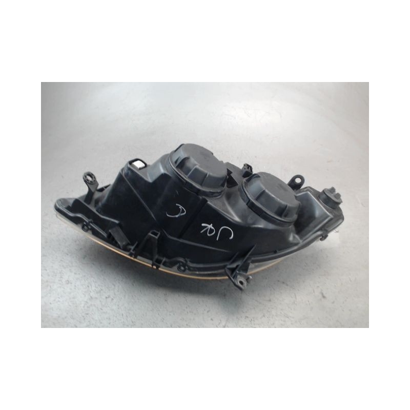 PHARE DROIT PEUGEOT 307