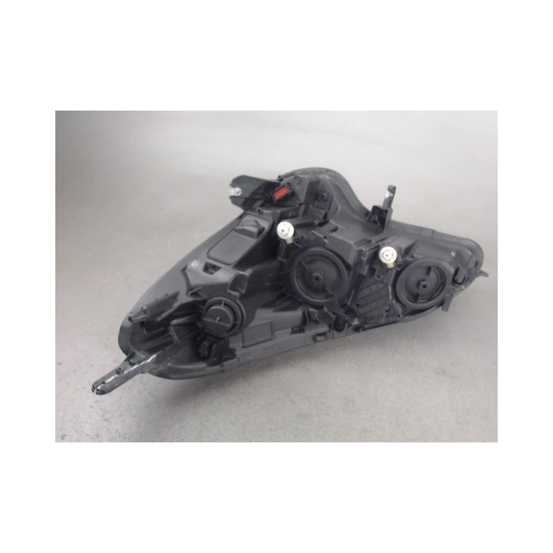 PHARE DROIT OPEL CORSA