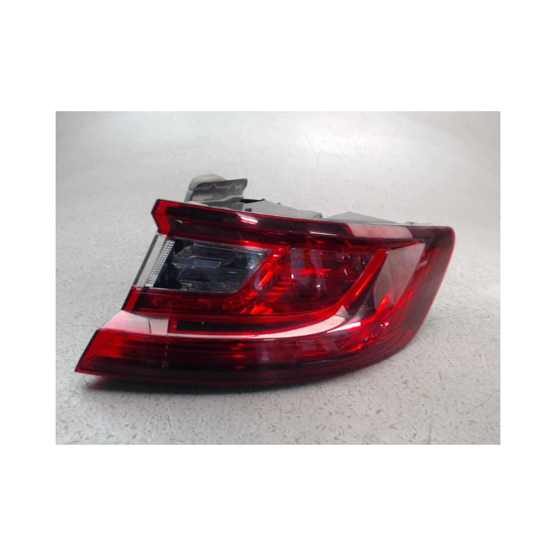 FEU ARRIERE DROIT RENAULT MEGANE