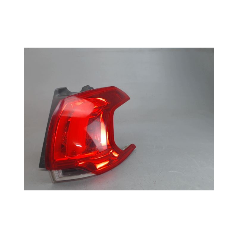 FEU ARRIERE DROIT PEUGEOT 2008
