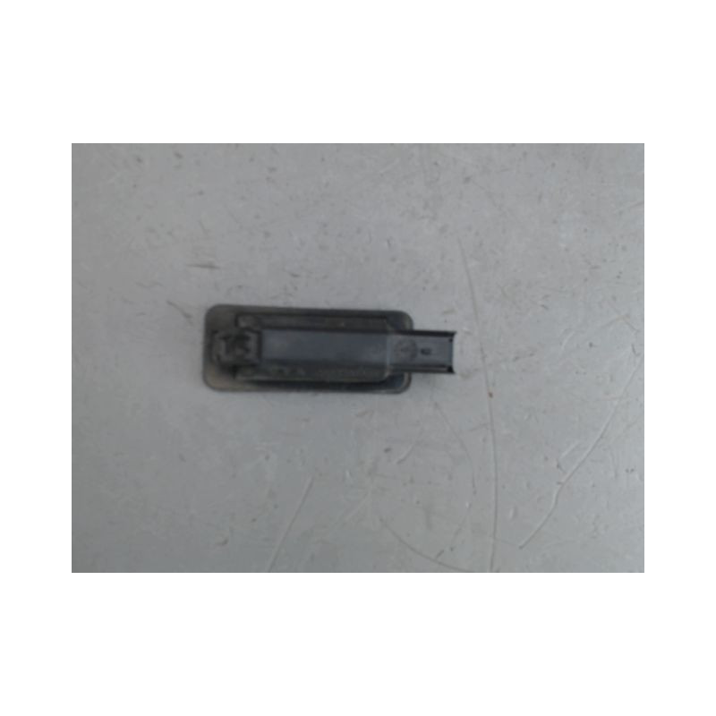 ECLAIREUR PLAQUE DE POLICE DROIT PEUGEOT 2008