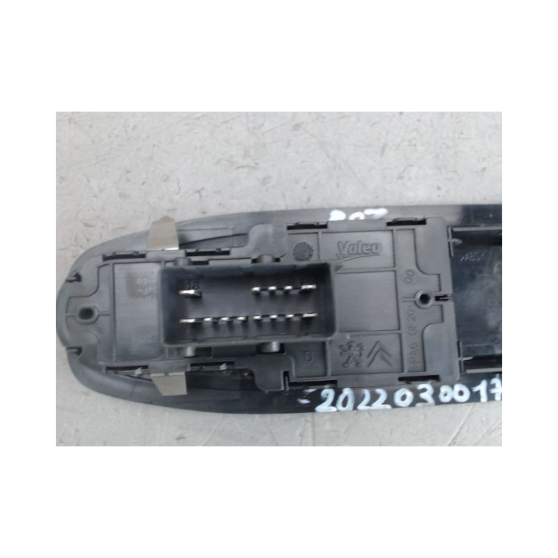 COMMANDE LEVE-GLACE PORTE AVG PEUGEOT 208