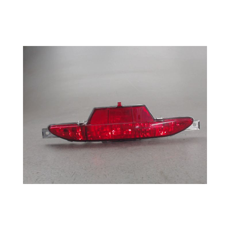 FEU BROUILLARD CENTRAL ARRIERE PEUGEOT 208