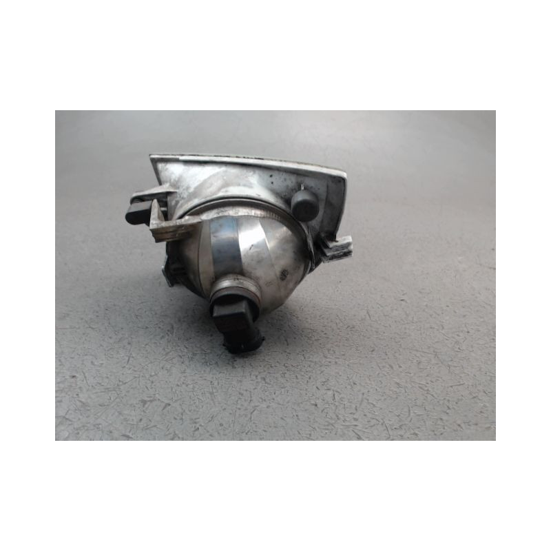PHARE ANTIBROUILLARD AVANT DROIT SKODA ROOMSTER